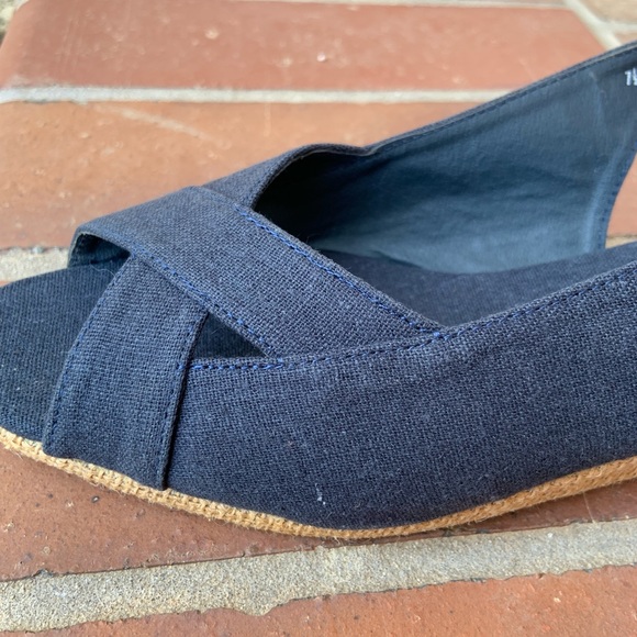 NWT Annie Black Canvas Slingback Wedge Heeled Shoes - Picture 8 of 9